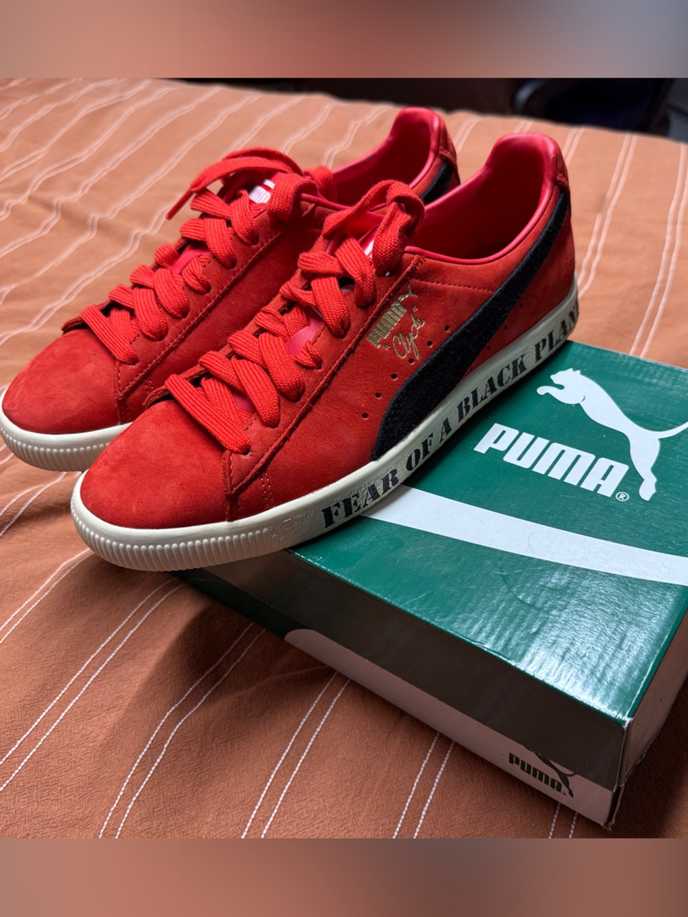 Puma Red Suede Men's Low-Top Sneakers